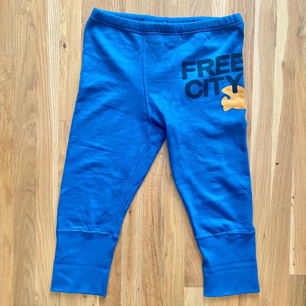 New FREECITY 3/4 Crop Sweatpants